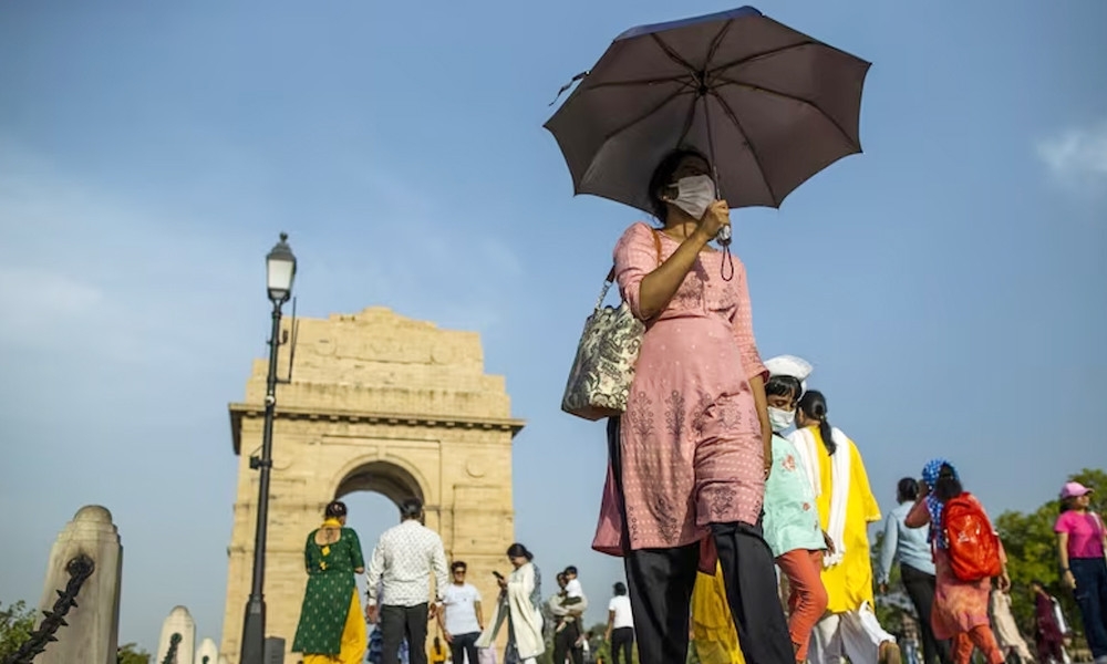 ভারতের ৪ রাজ্যে তাপপ্রবাহের দাপট, দিল্লিতে তাপমাত্রা ছুঁল ৪২ ডিগ্রি