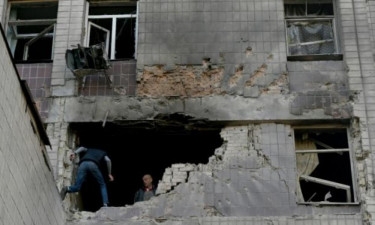 Kyiv repels air strikes, day after huge Russian bombardment
